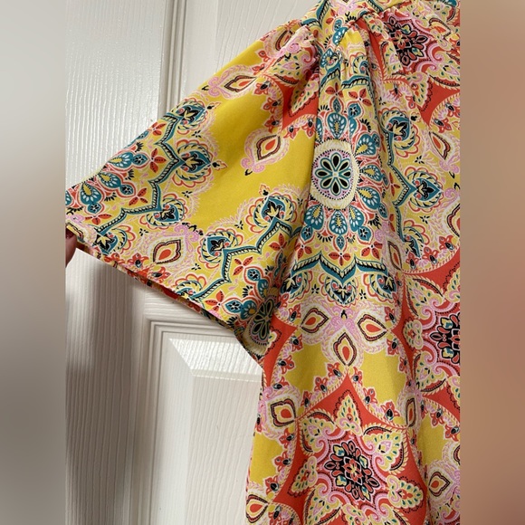 COUNTERPARTS Bright Boho Print Vneck High/Low Front Tie Shirt Size Medium - Picture 3 of 8